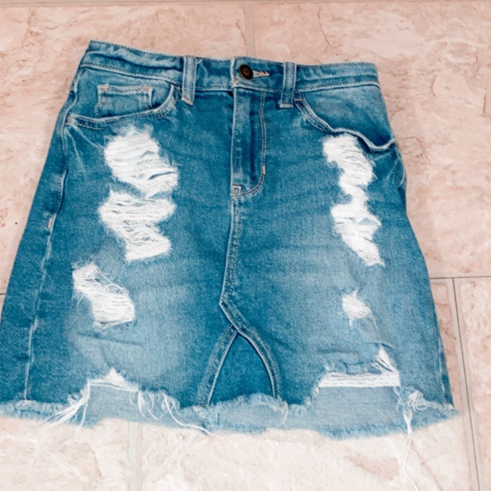 JEAN SKIRT WITH RIPS